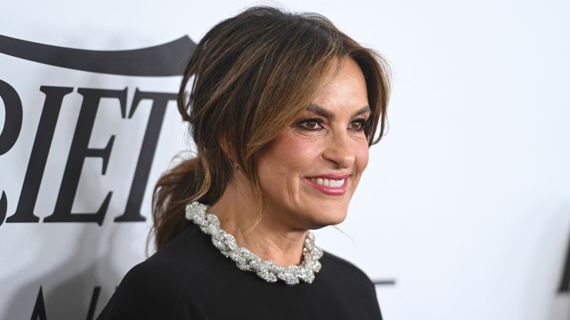 Mariska Hargitay doesn’t just play an investigator on ‘Law & Order: SVU.’ She’s working to solve actual crimesMariska Hargitay doesn’t just play an investigator on ‘Law & Order: SVU.’ She’s working to solve actual crimes 