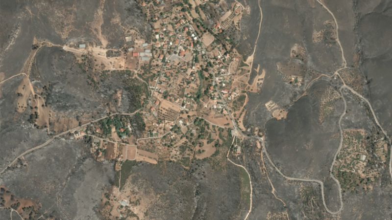 Photos from space show just how close Greece wildfires got to burning whole townsPhotos from space show just how close Greece wildfires got to burning whole towns 