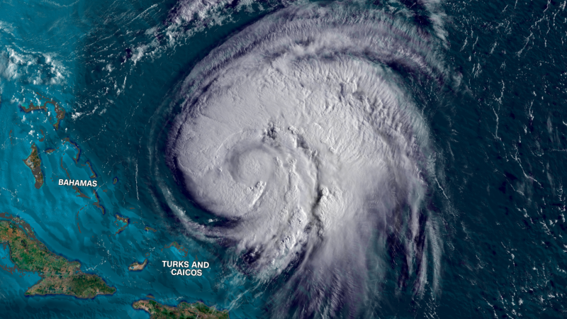 Hurricane Ernesto turns its attention to Bermuda, will churn up dangerous beach conditions for East CoastHurricane Ernesto turns its attention to Bermuda, will churn up dangerous beach conditions for East Coast 