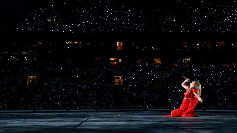 Taylor Swift set to return to the stage in London following thwarted terror attack plot in ViennaTaylor Swift set to return to the stage in London following thwarted terror attack plot in Vienna 