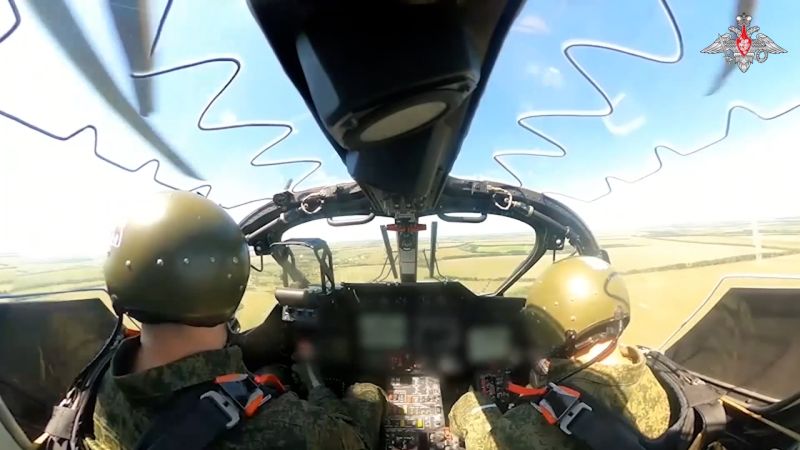 Video shows Russian attack gunship firing at Ukrainian forces from the airVideo shows Russian attack gunship firing at Ukrainian forces from the air 