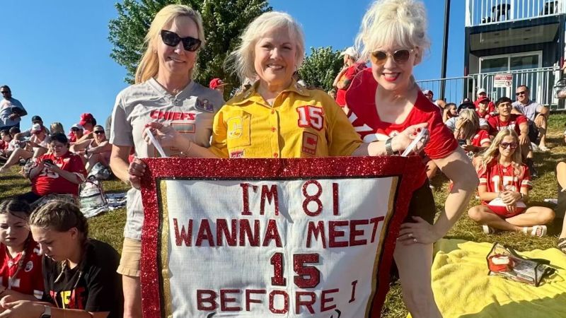 An 81-year-old chiefs fan dreamed of meeting Patrick Mahomes before she ‘croaks.’An 81-year-old chiefs fan dreamed of meeting Patrick Mahomes before she ‘croaks.’ 