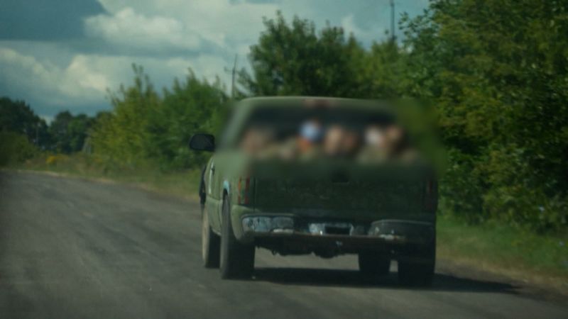 Ukrainian truck seen transporting blindfolded soldiersUkrainian truck seen transporting blindfolded soldiers 