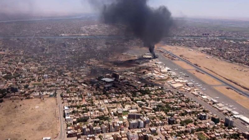 At least 21 killed in airstrike on Sudanese market as civil war ragesAt least 21 killed in airstrike on Sudanese market as civil war rages 