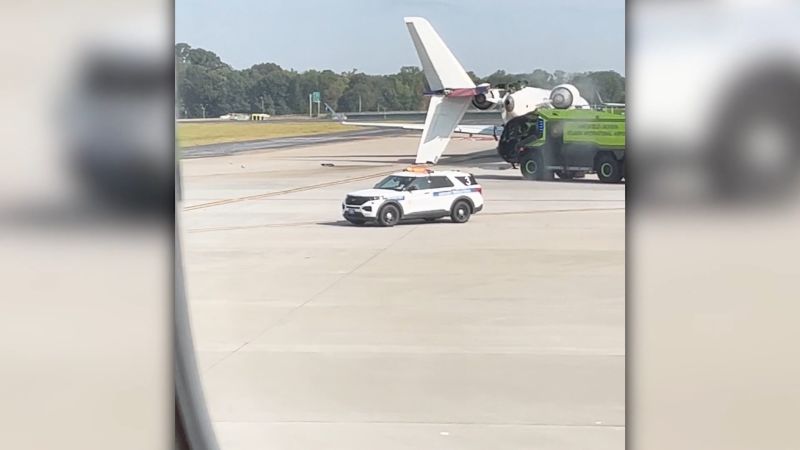 Video shows plane after collisionVideo shows plane after collision 