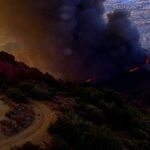 Timelapse shows wildfire engulf mountain in Southern CaliforniaTimelapse shows wildfire engulf mountain in Southern California 