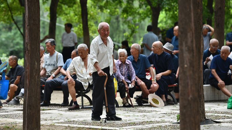 For decades, Chinese workers have retired relatively early. That’s about to changeFor decades, Chinese workers have retired relatively early. That’s about to change 