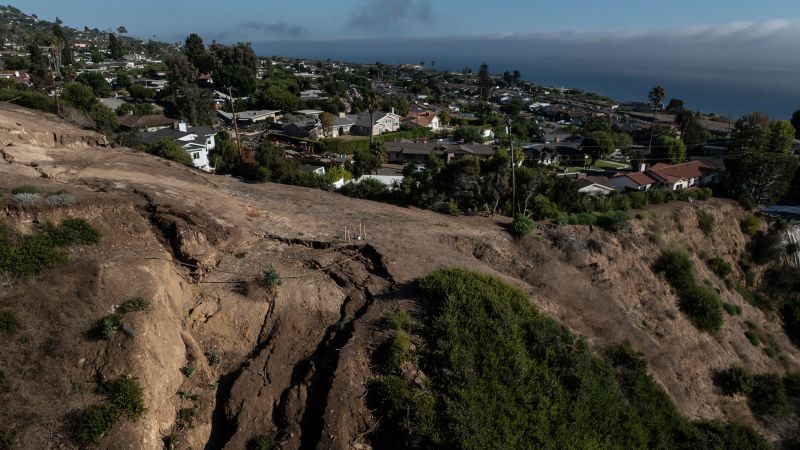 Portuguese Bend: A natural disaster that’s literally ripping a community apartPortuguese Bend: A natural disaster that’s literally ripping a community apart 