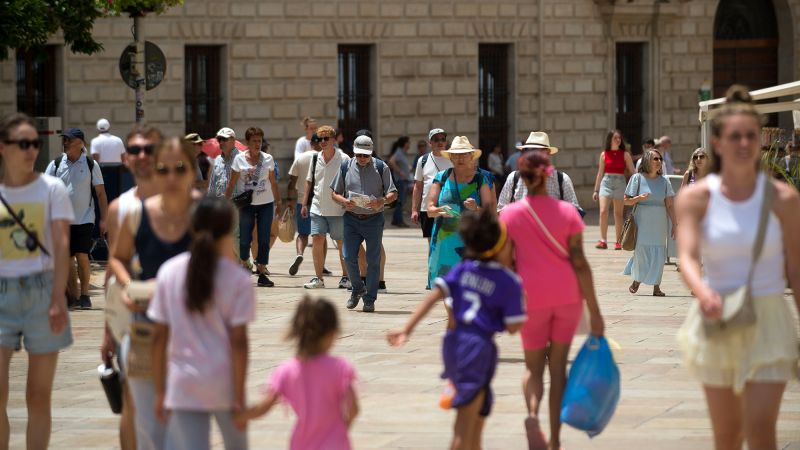 ‘Do not be conspicuous’: Spanish city billboards urge British tourists to keep their clothes on and behave‘Do not be conspicuous’: Spanish city billboards urge British tourists to keep their clothes on and behave 